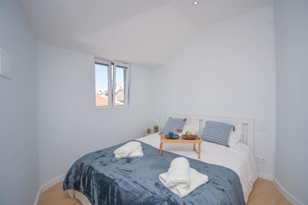 Central & Stylish 2 Bedroom Apartment W/ Balcony Кашкайш Екстер'єр фото