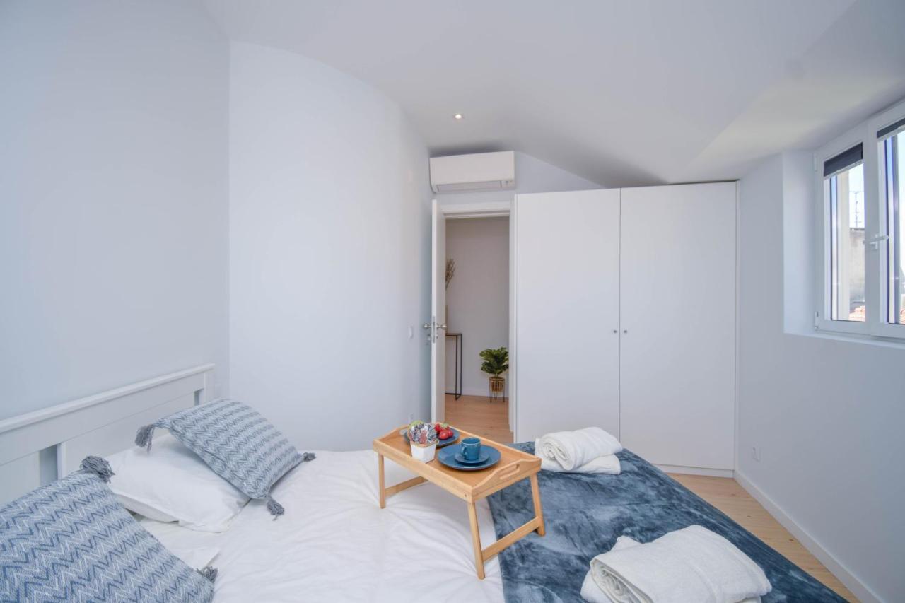 Central & Stylish 2 Bedroom Apartment W/ Balcony Кашкайш Екстер'єр фото