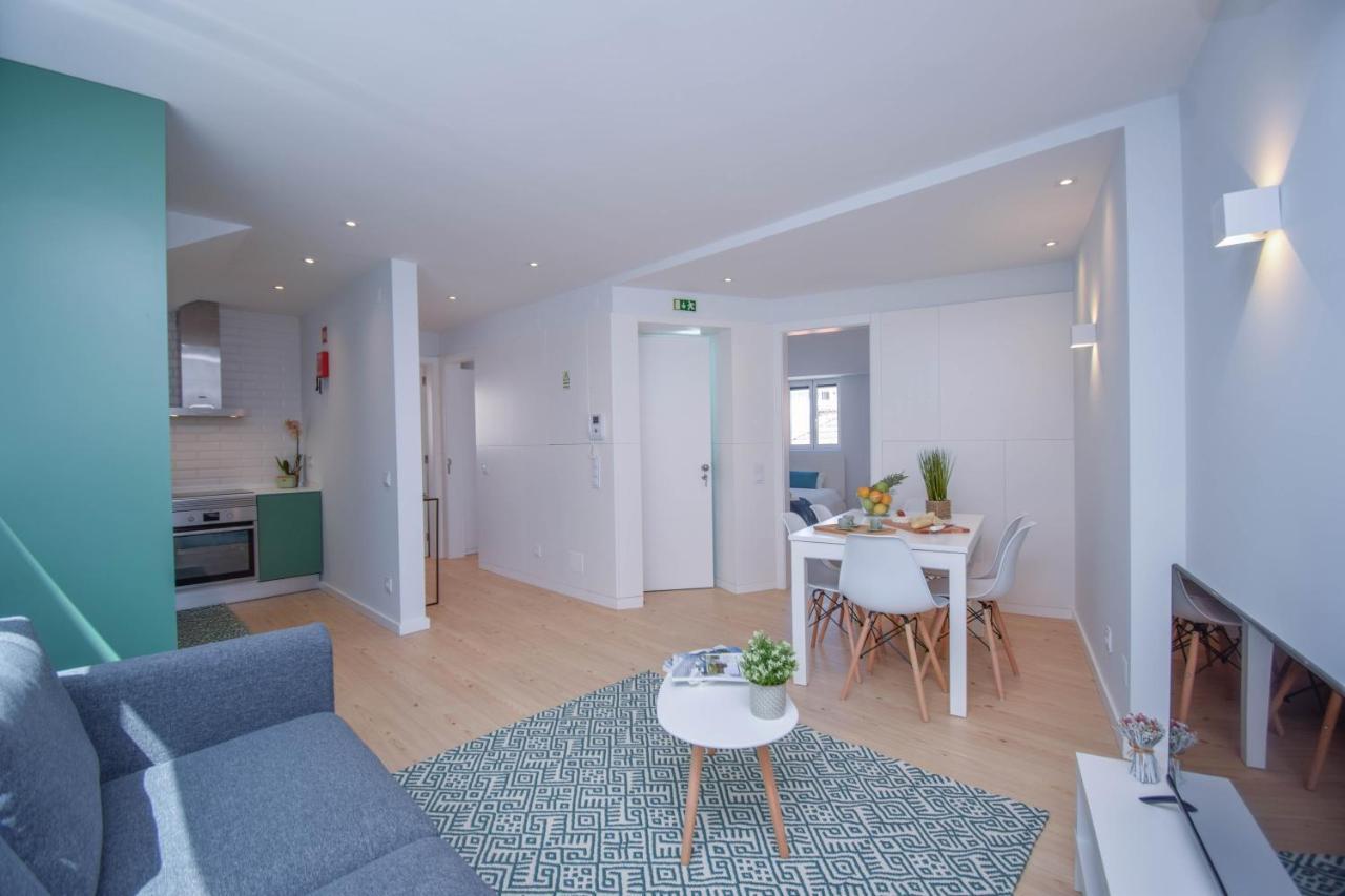 Central & Stylish 2 Bedroom Apartment W/ Balcony Кашкайш Екстер'єр фото