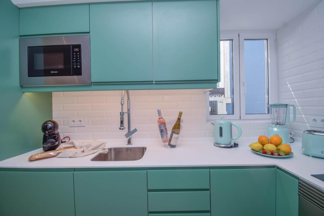 Central & Stylish 2 Bedroom Apartment W/ Balcony Кашкайш Екстер'єр фото