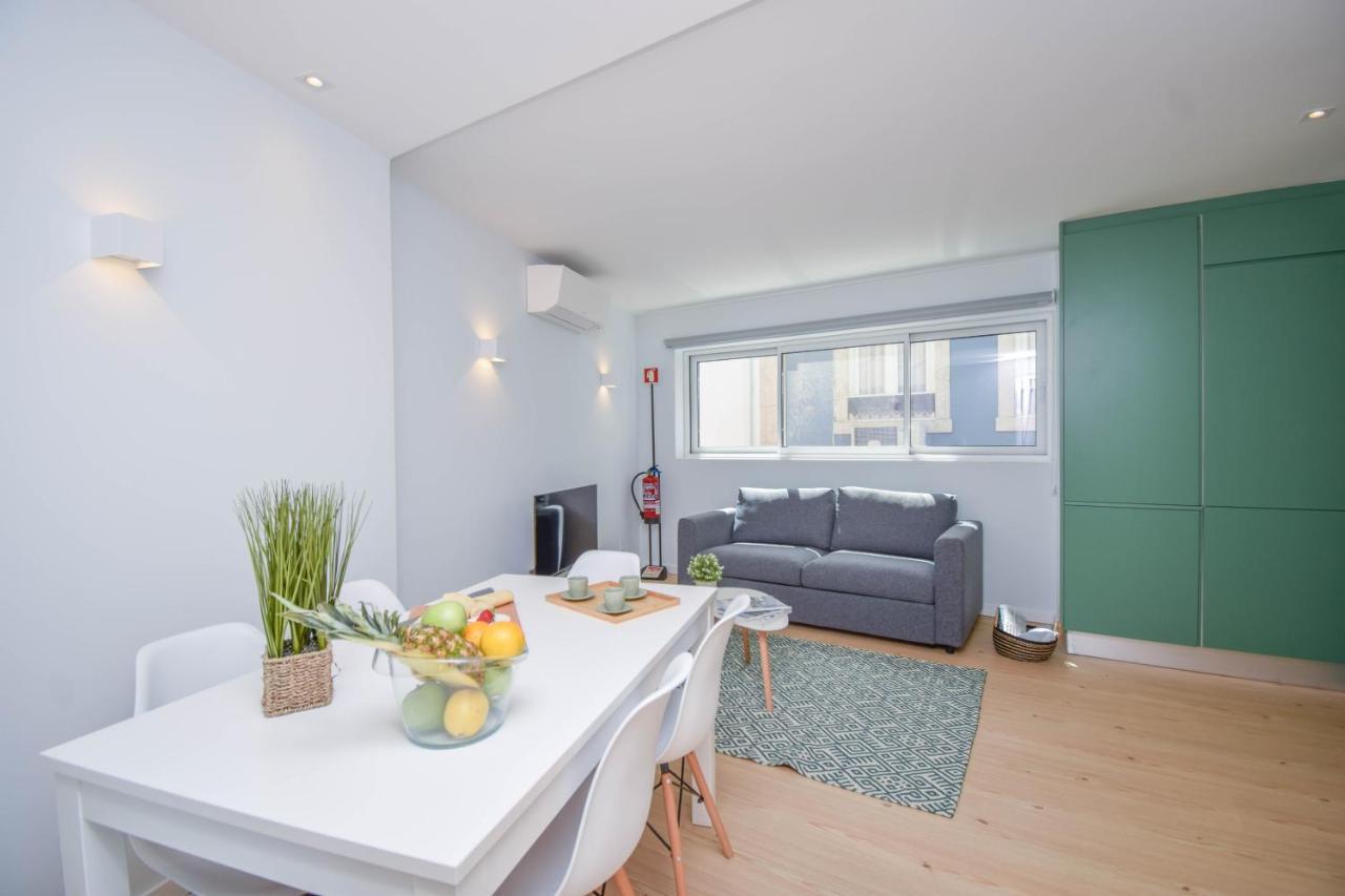 Central & Stylish 2 Bedroom Apartment W/ Balcony Кашкайш Екстер'єр фото